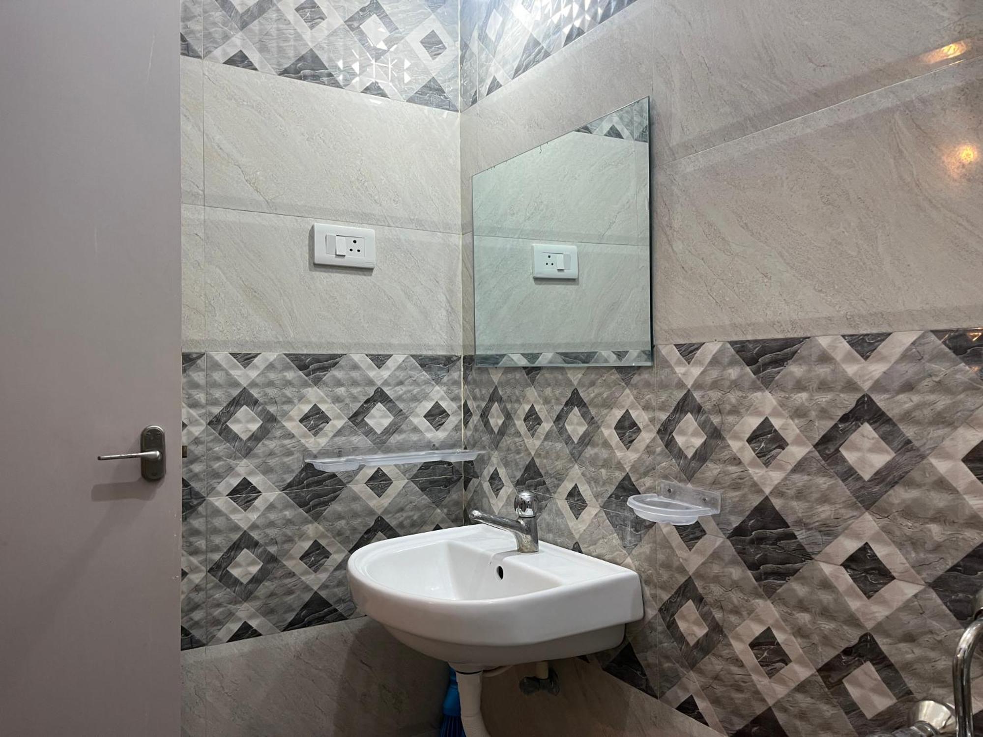 Prince Home Stay Tirunelveli Bagian luar foto